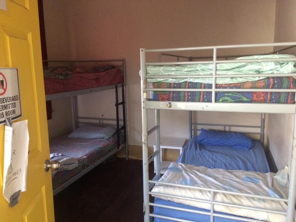 Planet Inn Backpackers 퍼스 외부 사진
